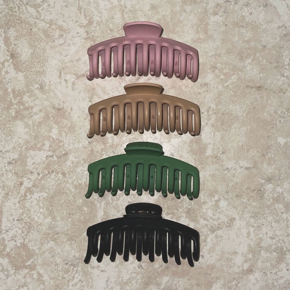 Black, Khaki, Pink, And Green Tocess Large Hair Claw Clips